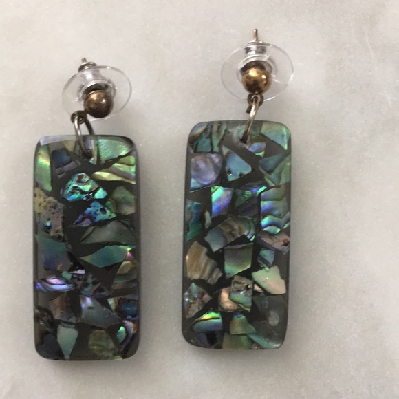 Jewelry - Vintage Lucite and abalone earrings